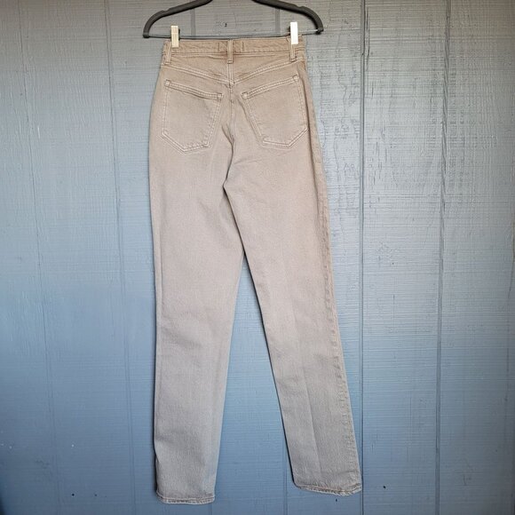 Abercrombie & Fitch Curve Love The 90s Ultra High Rise Straight Jeans. Size 2 - Picture 3 of 4